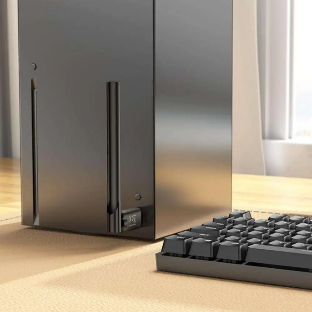 Compact HI32 dongle featuring a 3dBi boosted antenna